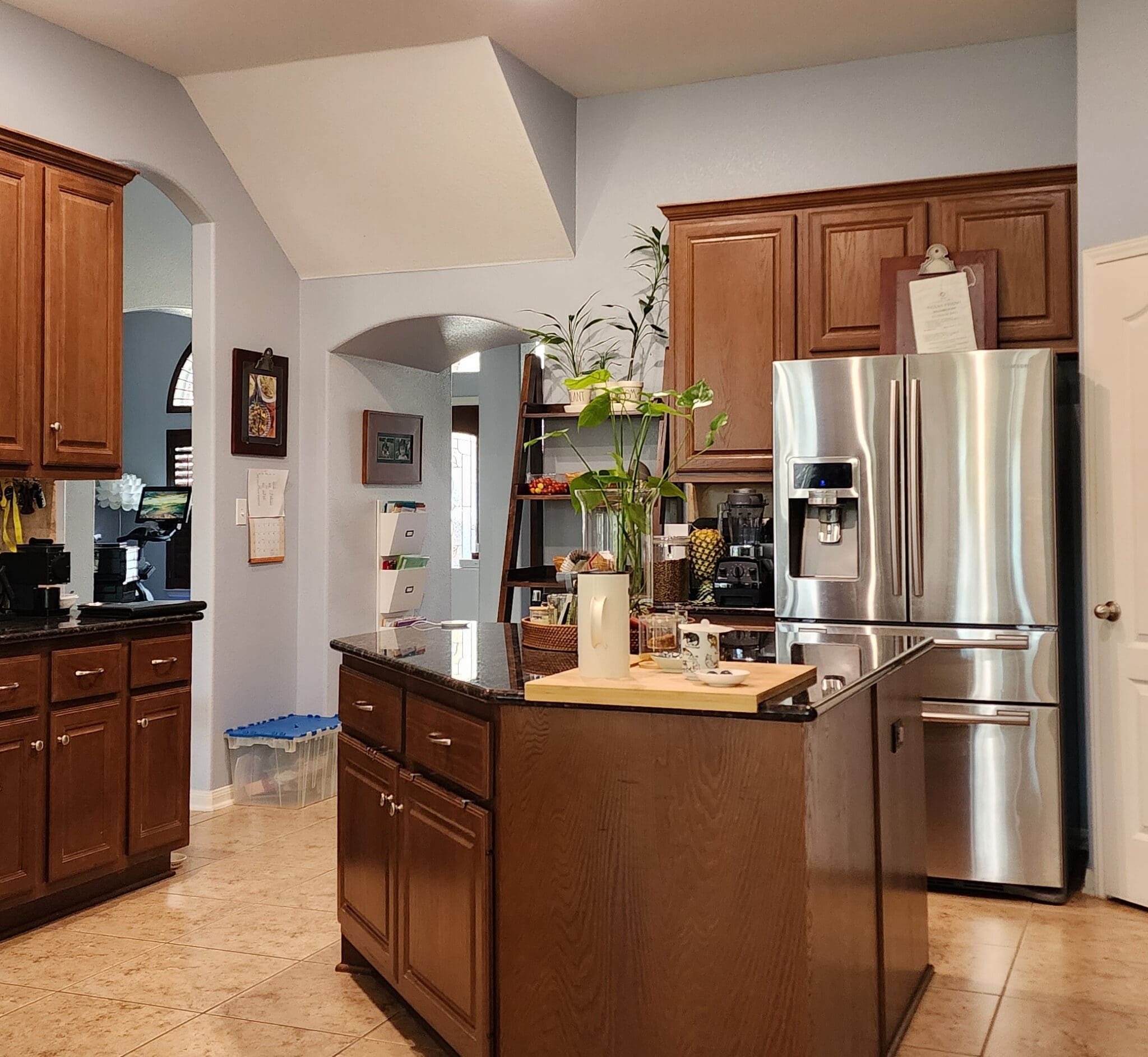 Kitchen area before the remodel.